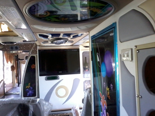 ขายรถบัส 2 ชั้น Isuzu VIP ผ่านเทสเอียงแล้ว