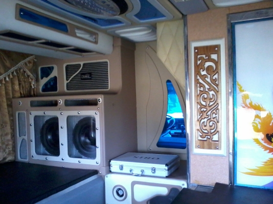 ขายรถบัส 2 ชั้น Isuzu VIP ผ่านเทสเอียงแล้ว