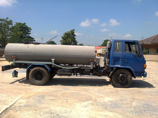 6 ล้อ ISUZU FSR11H 145 HP ถังน้ำแฝดสยาม หรือหัวคัสซี่ ยาว 5 เมตร ปี 37