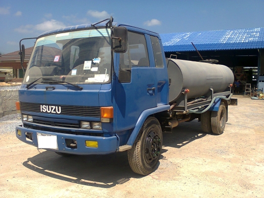 6 ล้อ ISUZU FSR11H 145 HP ถังน้ำแฝดสยาม หรือหัวคัสซี่ ยาว 5 เมตร ปี 37