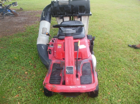 ขายรถตัดหญ้านั่งขับ HONDA