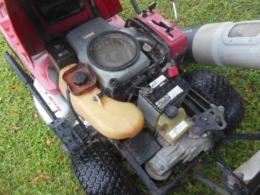 ขายรถตัดหญ้านั่งขับ HONDA