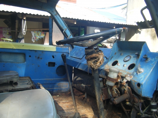 ขายรถ 4 ล้อกลางพร้อมเครื่องสีข้าวราคาถูก พร้อมใช้งาน