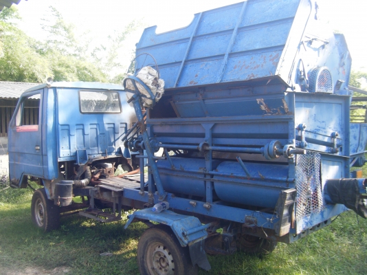 ขายรถ 4 ล้อกลางพร้อมเครื่องสีข้าวราคาถูก พร้อมใช้งาน