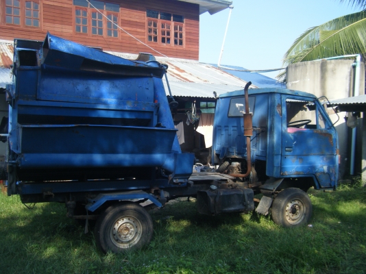 ขายรถ 4 ล้อกลางพร้อมเครื่องสีข้าวราคาถูก พร้อมใช้งาน