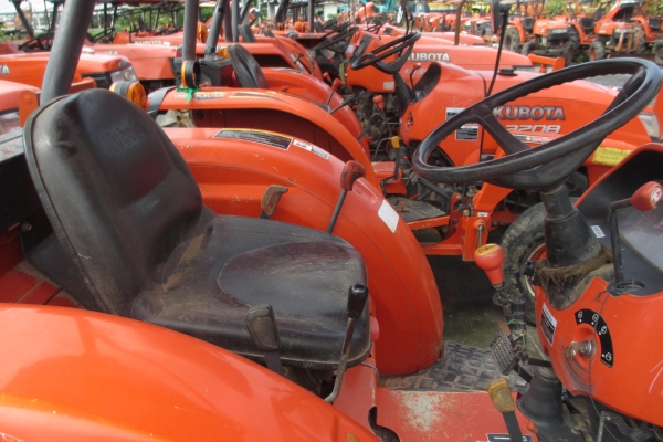 ขาย คูโบต้า L3608  มือสอง พร้อมใบมีด+ผานบุกเบิก