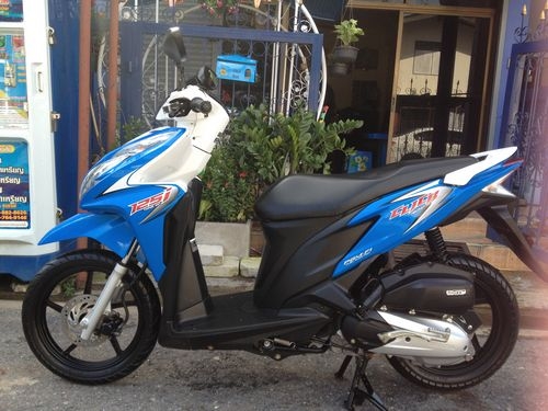 CLICK125iตัวใหม่ล่าสุดล้อแม็กซ์รถ9เดือนวิ่ง5xxxโลสภาพนางฟ้า