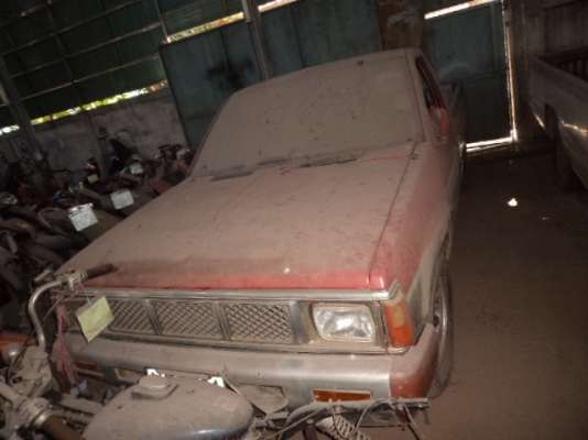 ขายNISSAN ตอนเดียวปี1987 สวย ถูก ขายตามสภาพ 0864457033 , 088-2862954