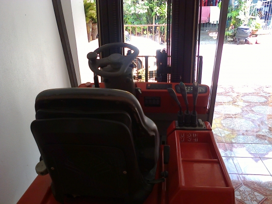 ขายรถยกไฟฟ้า แบบ4ล้อนั้งขับ ขนาด1.5ตัน เสาสูง4.50เมตรแผงง่ สไลด์-ซ้าย-ขวาได้ ขายรถยกไฟฟ้า แบบ4ล้อนั้งขับ ขนาด1.5ตัน เสาสูง4.50เมตรแผงง่ สไลด์-ซ้าย-ขวาได้