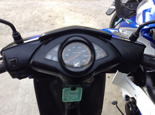 ขาย!!!ฮอนด้าคลิ๊ก ปี50 รถเครื่องดีคับ มีเล่มทะเบียนครบ ภาษีไม่หมด