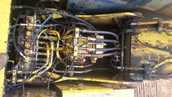 KOBELCO SK220 MARK III มีเล่มทะเบียนพร้อมโอน