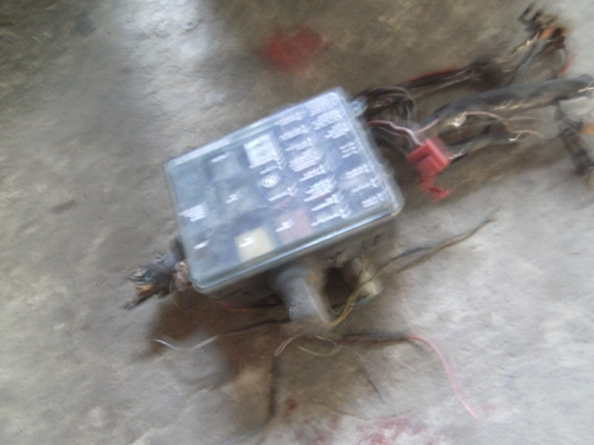 ขายกล่อง ฟิว BMW E28