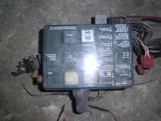 ขายกล่อง ฟิว BMW E28