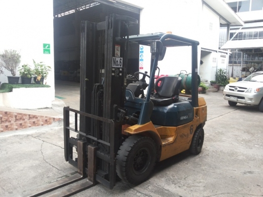 ขายรถฟอร์คลิฟท์มือสอง TOYOTA 2.5 T LPG ราคาถูก สนใจโทร 083 081 2889