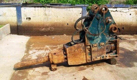 หัวแย๊กซ์ โอกาดะ ญี่ปุ่น ใช้กับรถแบคโฮ KOMATSU PC200 สภาพสวยกิ๊บ มีีรถแบคโฮ ทดสอบการใช้งาน.