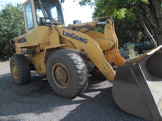 รถตักล้อยาง นำเข้าจากจีน ราคาถูก