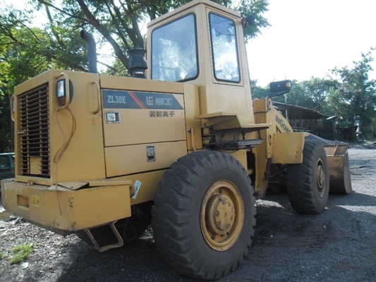 รถตักล้อยาง นำเข้าจากจีน ราคาถูก