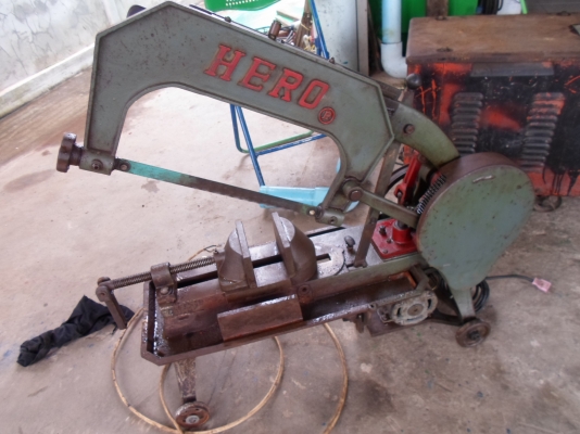 แท่นเลื่อย HERO  8,500  พร้อมใช้  ด่วน  !!!!!! จัดส่งได้