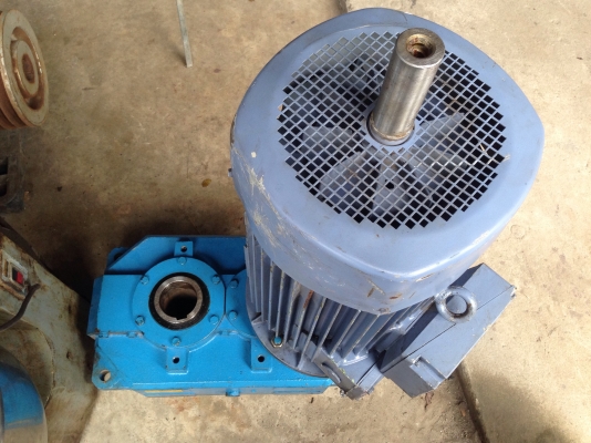 ขายมอเตอร์เกียร์ ABB 15 HP. อัตราทด 1:15.5 สภาพสวย เป็นของใหม่เก่าเก็บ ไม่เคยใช้งาน ขายมอเตอร์เกียร์ ABB 15 HP. อัตราทด 1:15.5 สภาพสวย เป็นของใหม่เก่าเก็บ ไม่เคยใช้งาน