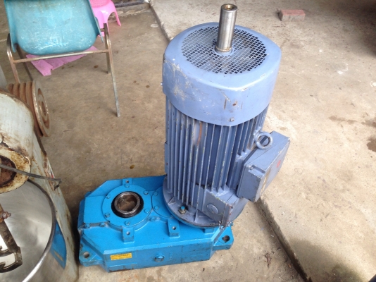 ขายมอเตอร์เกียร์ ABB 15 HP. อัตราทด 1:15.5 สภาพสวย เป็นของใหม่เก่าเก็บ ไม่เคยใช้งาน