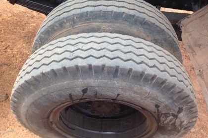 HINO FB 150 HP JO5C หกล้อดั๊มพ์ กระบะดั๊มพ์เหล็ก 4 ตันความยาว 3.60 เมตรสภาพสวย เครื่องยนต์แห้งดีแรงดีไม่มีเยิ้ม ภายในเก๋งคอนโซลสวยครบพร้อม พวงมาลัยเพาเวอร์ ระบบเบรคทริ๊ปฟี้ครบครัน ช่วงล่างใหญ่คัชซีสวยไม่มีดาม เฟืองท้ายติด F. คานหน้าติด F. ครบหมดแล้ว ยาง HINO FB 150 HP JO5C หกล้อดั๊มพ์ กระบะดั๊มพ์เหล็ก 4 ตันความยาว 3.60 เมตรสภาพสวย เครื่องยนต์แห้งดีแรงดีไม่มีเยิ้ม ภายในเก๋งคอนโซลสวยครบพร้อม พวงมาลัยเพาเวอร์ ระบบเบรคทริ๊ปฟี้ครบครัน ช่วงล่างใหญ่คัชซีสวยไม่มีดาม เฟืองท้ายติด F. คานหน้าติด F. ครบหมดแล้ว ยาง