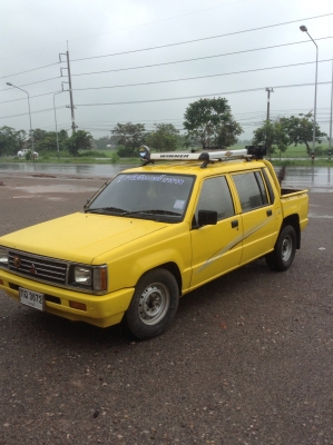 รถยก. MITSUBISHI L200 CYCLONE 4 ประตู เครื่อง2500. เทอโบว์ พวงมาลัยเพาเวอร์ ยางเพิ่งเปลี่ยนมาใหม่ แอร์เย็น เครื่องเสียงครบ สภาพพร้อมใช้งาน 130,000