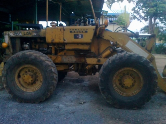 ขายรถตัก Komatsu รุ่น jh-30 ซีเรียนสูงแขนยาวพิเศษ สนใจติดต่อ 081-9422533