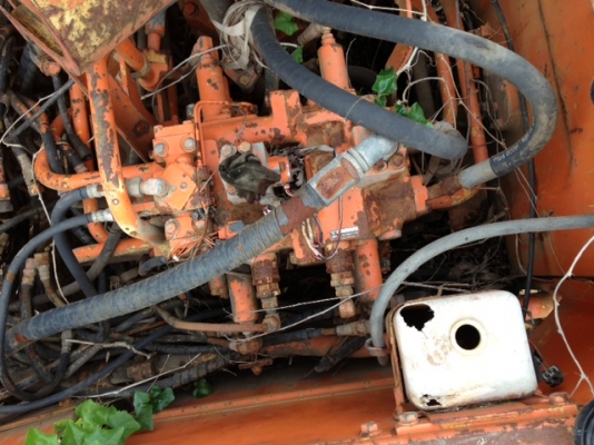 ขาย อะไหล่รถแบคโฮ PC200-5 (นอก)