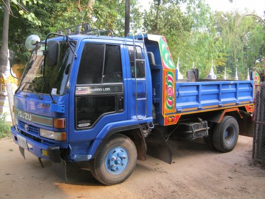 895.000ขาย 6 ล้อดั้ม ร๊อกกี้195 สภาพดีพร้อมใช้งาน.