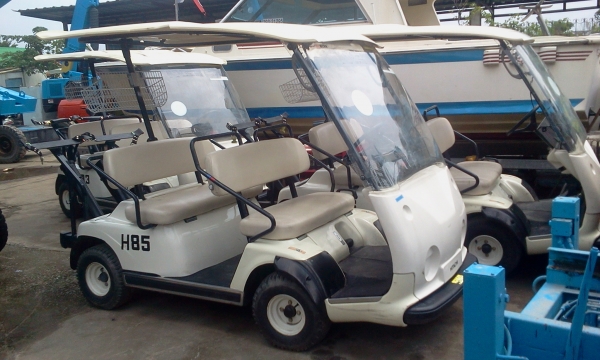 ** รถกอล์ฟ **