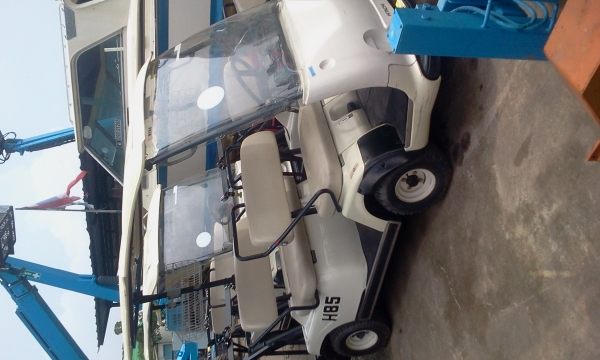 ** รถกอล์ฟ **