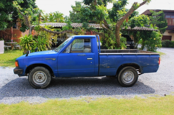 == ขายDATSUN 720 ทะเบียนโอน = = == ขายDATSUN 720 ทะเบียนโอน = =