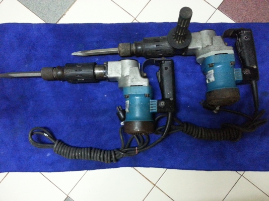 ขายเครื่องสกัดไฟฟ้า(แย็ก)ยี่ห้อmakitaรุ่นHM0810ของแท้(made in japan)พร้อมใช้งาน