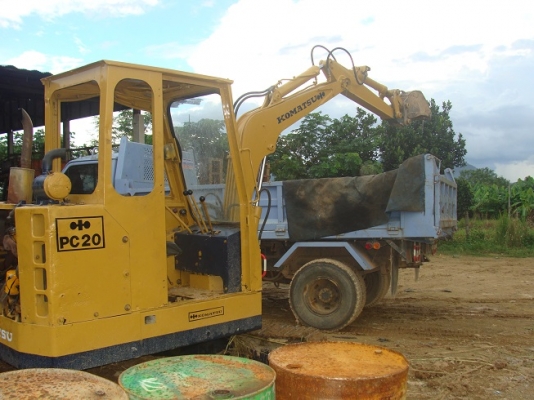 ขายแบคโฮ KOMATSU PC20 ขายแบคโฮ KOMATSU PC20