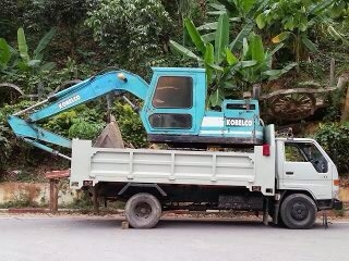 ขายด่วน รถ แบคโฮ BK 60-1 สีเขียว (ตามสภาพ)