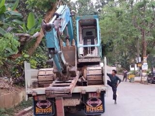 ขายด่วน รถ แบคโฮ BK 60-1 สีเขียว (ตามสภาพ)