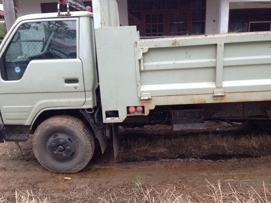 ขาย 6ล้อ ดัมพ์ TOYOTA ปี39 115 แรงม้า 4 สูบ สภาพสวย (ตามภาพ)