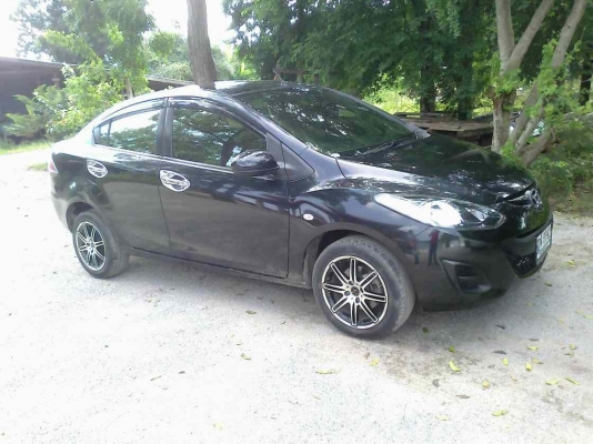 ขายรถเก๋งมาสด้า2  ปี2010 สีดำเกียออโต้ รถบ้าน  สภาพสวยมากมาก