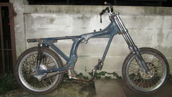 ขายโครงยืน CG 3500 (ค่าส่งตามจริง)ไม่ไกลส่งฟรี ขายโครงยืน CG 3500 (ค่าส่งตามจริง)ไม่ไกลส่งฟรี