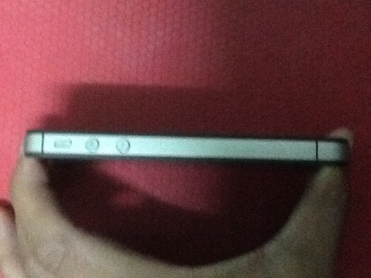 iPhon4sเครื่องศูนย์ไทย16gถูกๆคับ iPhon4sเครื่องศูนย์ไทย16gถูกๆคับ