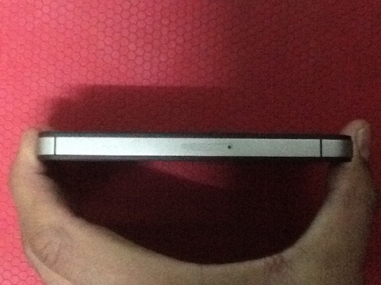 iPhon4sเครื่องศูนย์ไทย16gถูกๆคับ iPhon4sเครื่องศูนย์ไทย16gถูกๆคับ