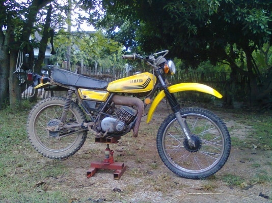 ขายyamaha dt100x..สวยๆ(ตามรูป)แห้งๆเครื่องติดวิ่งได้ทะเบียนโอนขาดต่อ10,800บาท/ลำปาง