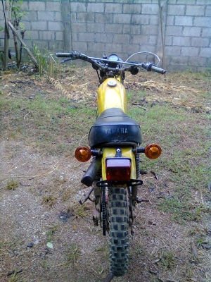 ขายyamaha dt100x..สวยๆ(ตามรูป)แห้งๆเครื่องติดวิ่งได้ทะเบียนโอนขาดต่อ10,800บาท/ลำปาง