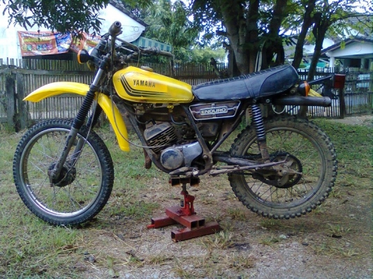 ขายyamaha dt100x..สวยๆ(ตามรูป)แห้งๆเครื่องติดวิ่งได้ทะเบียนโอนขาดต่อ10,800บาท/ลำปาง