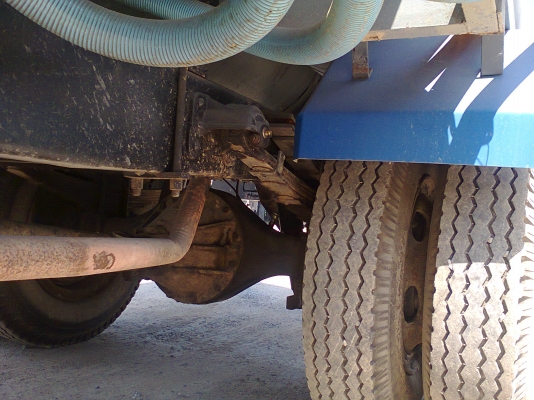 6 ล้อ ISUZU FSR11H 145 HP รถห้ง ยาว 5.5 ม. ปี 37 ถังน้ำแฝดสยาม หรือหัวคัสซี่ ยาว 5 เมตร ปี 37