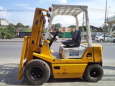 ขายรถยกTCM 2 ตัน  เครื่องดีเซลอีซูซุ  เกียร์ออโต้ กระบอกคู่ เสาสูง 3 เมตร ยางตันใหม่ พวงมาลัยเพาเว่อร์  สีเดิมจากนอก นำเข้าจากญี่ปุ่น ใช้งานได้ทันที