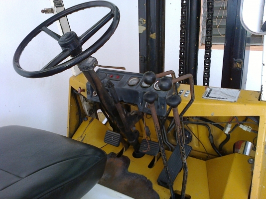 มาอีกแล้วครับ เสาสูง 4เมตร ขายถูก 250,000บาท TCM FD25 ขนาด2.5ตัน เสาสูง4เมตร เครื่องดีเซล อีซุซุ c240 เกียร์ธรรมดา มาอีกแล้วครับ เสาสูง 4เมตร ขายถูก 250,000บาท TCM FD25 ขนาด2.5ตัน เสาสูง4เมตร เครื่องดีเซล อีซุซุ c240 เกียร์ธรรมดา