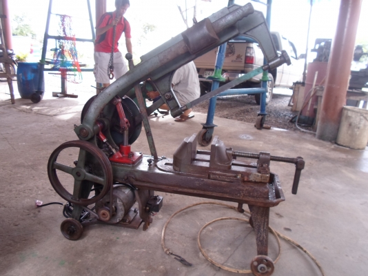 แท่นเลื่อย HERO  8,500  พร้อมใช้  ด่วน  !!!!!! จัดส่งได้