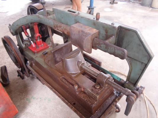 แท่นเลื่อย HERO  8,500  พร้อมใช้  ด่วน  !!!!!! จัดส่งได้