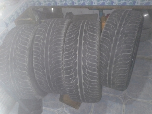 ขายล้อ 20 6รู เงาๆ สวยๆ มีพร้อมยางครับ 2010